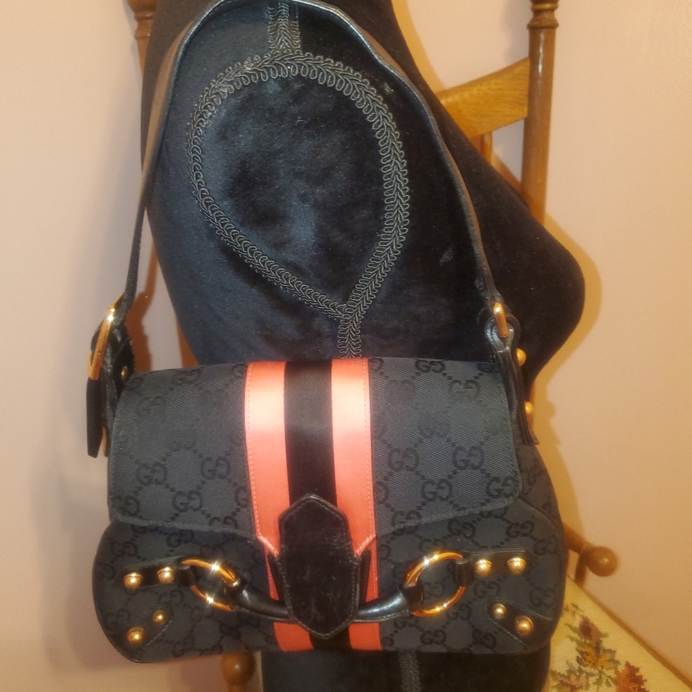 Authentic Gucci black and pink small shoulder bag horse bit